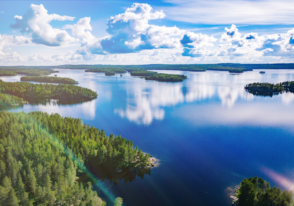 Suomen kesä järvimaisema